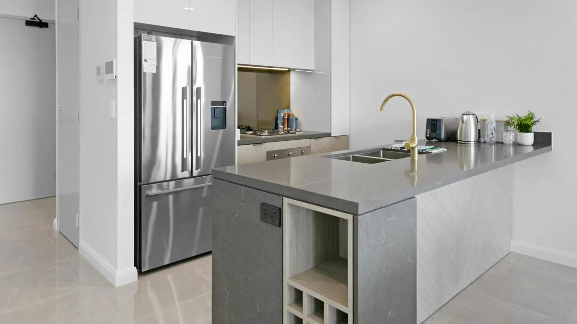 Oceanfront 2-Bed With Spectacular View, Pool & Gym Apartment Gold Coast